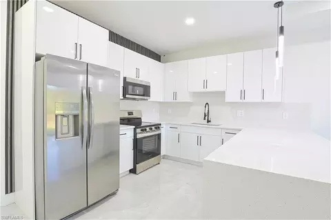 843 Duplex St E, Lehigh Acres, FL 33974 photo 4
