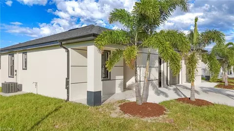 843 Duplex St E, Lehigh Acres, FL 33974 photo 3