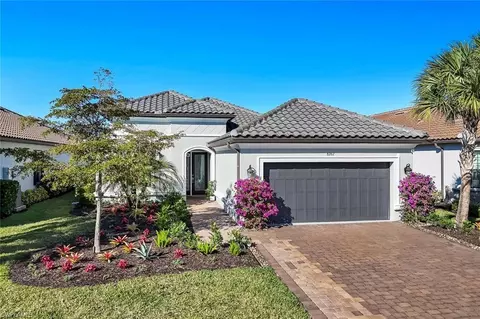 8262 Promoso Ct, Naples, FL 34114