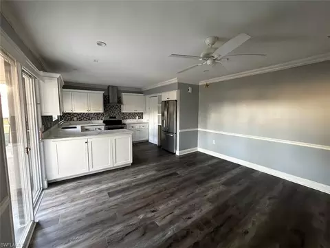 160 Lake Point Ln #6D, Naples, FL 34112