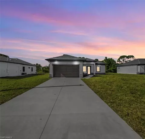 762 Bianca Ave S, Lehigh Acres, FL 33974