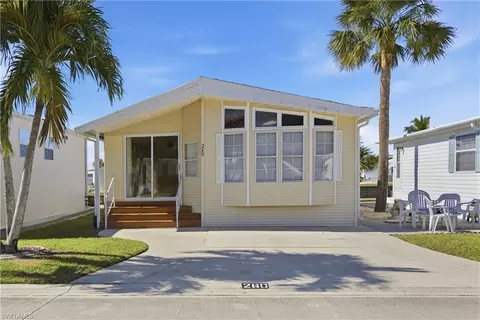 260 Bass Ln #260, Naples, FL 34114