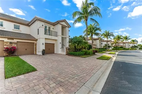 8044 Players Cove Dr #202, Naples, FL 34113