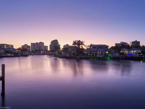 View/Area - 4419 Crayton Rd, Naples, FL 34103 photo 3 of 9