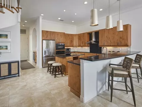 Kitchen - 4419 Crayton Rd, Naples, FL 34103 photo 4 of 4