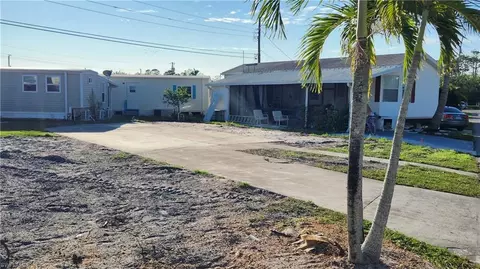 20651 River Dr, Estero, FL 33928 photo 4