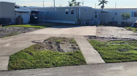 20651 River Dr, Estero, FL 33928 photo 5