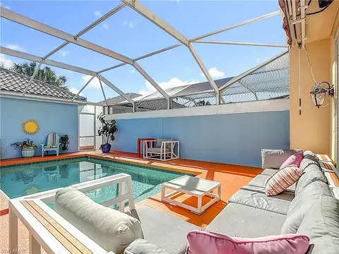 6186 Towncenter Cir, Naples, FL 34119