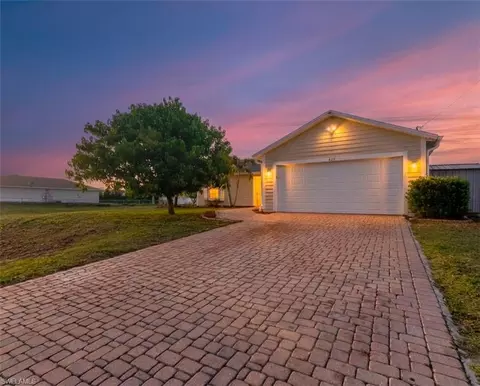625 SW 31st St, Cape Coral, FL 33914