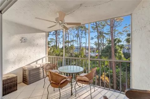 3072 Sandpiper Bay Cir #M206, Naples, FL 34112