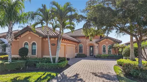 7352 Lantana Way, Naples, FL 34119