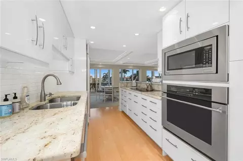 3003 Gulf Shore Blvd N #404, Naples, FL 34103