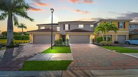 3770 Crofton Ct, Fort Myers, FL 33916