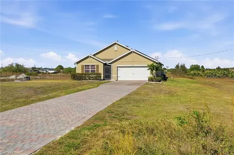4121 68th Ave NE, Naples, FL 34120