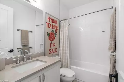 Bath - 29 Johnnycake Dr, Naples, FL 34110 photo 4 of 4