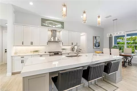 Kitchen - 29 Johnnycake Dr, Naples, FL 34110 photo 3 of 4