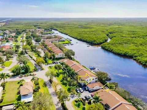 254 Newport Dr #412, Naples, FL 34114