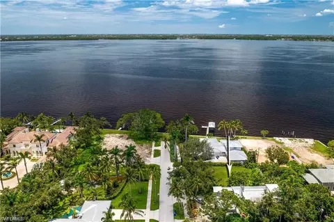 1223 Coconut Dr, Fort Myers, FL 33901