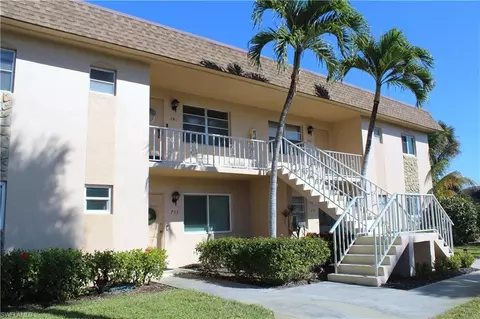 741 Palm View Dr #E3, Naples, FL 34110