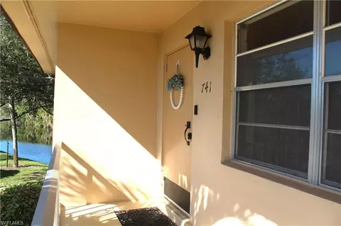 741 Palm View Dr #E3, Naples, FL 34110 photo 2