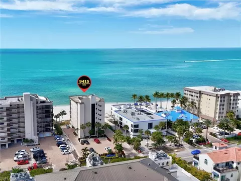 9415 Gulf Shore Dr #102, Naples, FL 34108