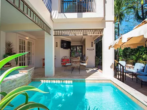 597 4th Ave S #2, Naples, FL 34102