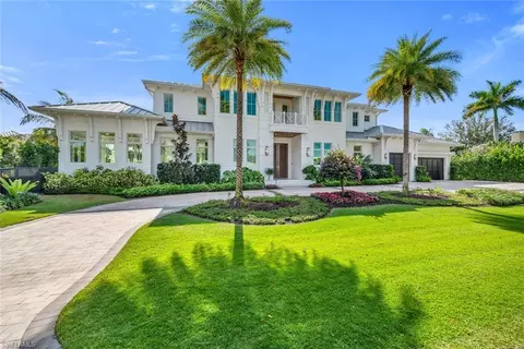 330 Broad Ave N, Naples, FL 34102