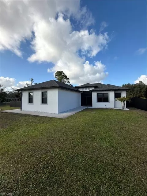 2451 10th Ave SE, Naples, FL 34117
