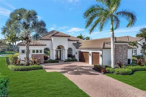 3181 Olympia Ln, Naples, FL 34114