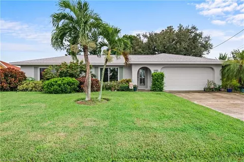 2230 SE 27th Ter, Cape Coral, FL 33904