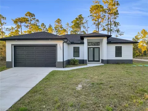 1207 E 15th St, Lehigh Acres, FL 33972