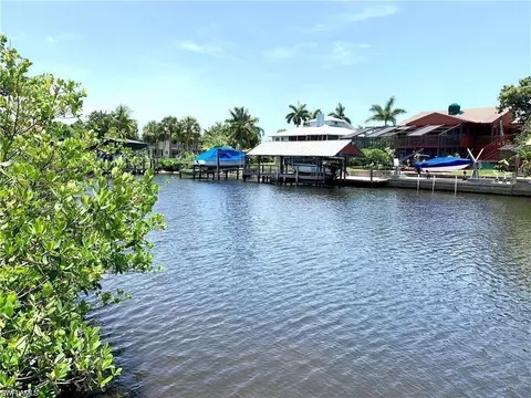 3200 Stabile Rd, Saint James City, FL 33956