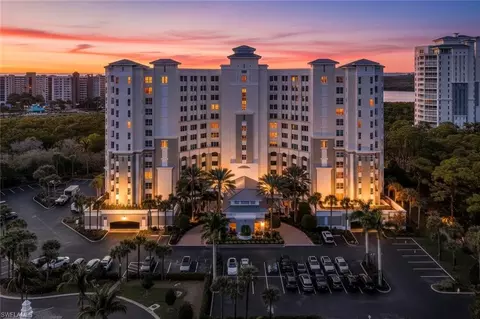 325 Dunes Blvd #604, Naples, FL 34110