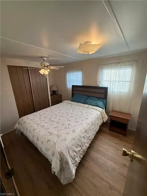 9 Oregon Trl #68, Naples, FL 34113