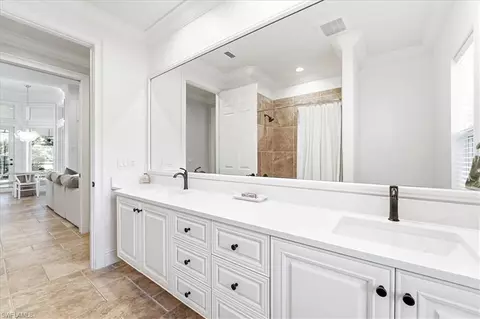 Bath - 4785 Kittiwake Ct, Naples, FL 34119 photo 6 of 6