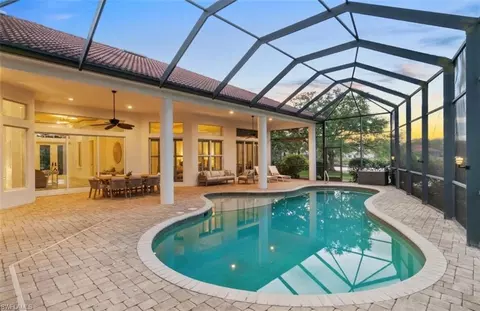Exterior - 4785 Kittiwake Ct, Naples, FL 34119 photo 2 of 8