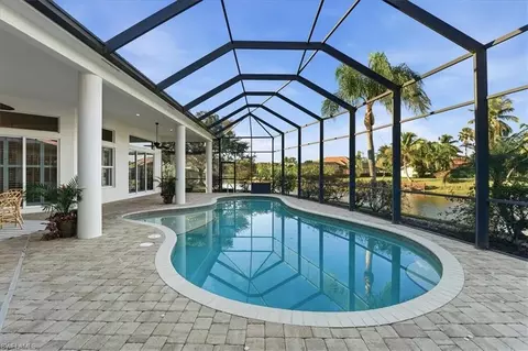 Exterior - 4785 Kittiwake Ct, Naples, FL 34119 photo 5 of 8