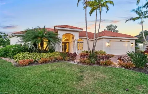 4785 Kittiwake Ct, Naples, FL 34119