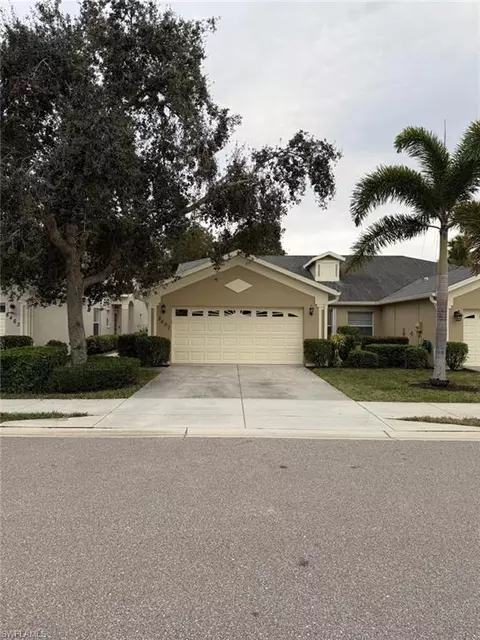 8467 Ibis Cove Cir #M678, Naples, FL 34119