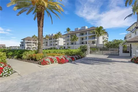 4400 Gulf Shore Blvd N #2-203, Naples, FL 34103