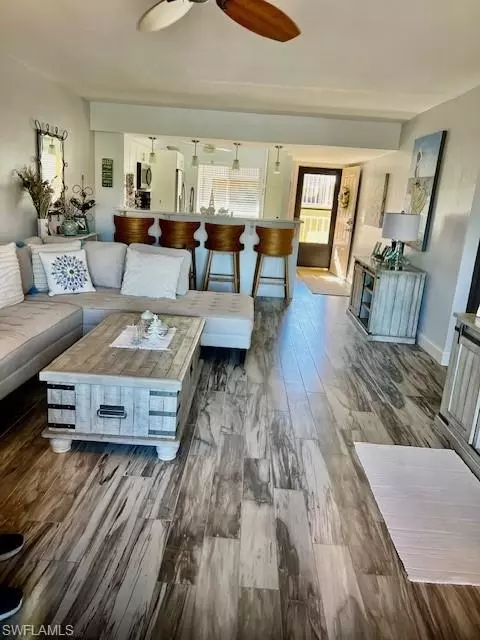 1075 Foxfire Ln #203, Naples, FL 34104