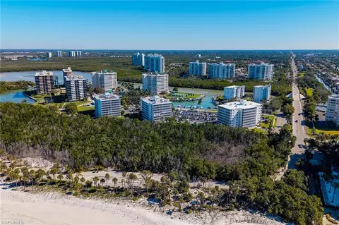 5 Bluebill Ave #101, Naples, FL 34108