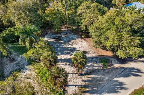 2596 Holly Ave, Naples, FL 34112 photo 6
