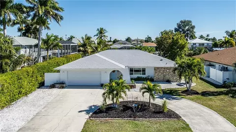 403 Grenada Ave, Naples, FL 34113
