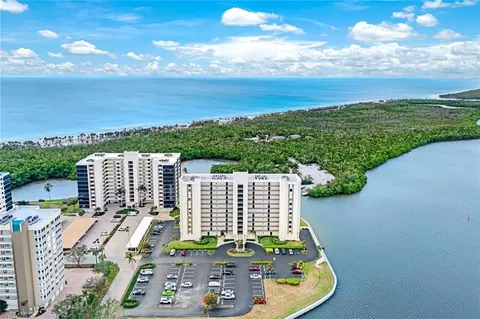 17 Bluebill Ave #206, Naples, FL 34108