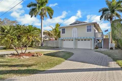 1292 Grand Canal Dr, Naples, FL 34110