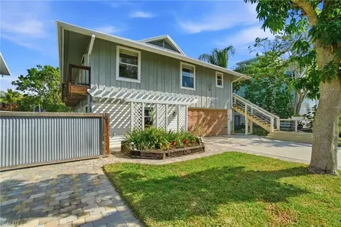 1286 Venetian Way, Naples, FL 34110