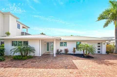 418 Germain Ave, Naples, FL 34108 photo 3