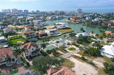 418 Germain Ave, Naples, FL 34108