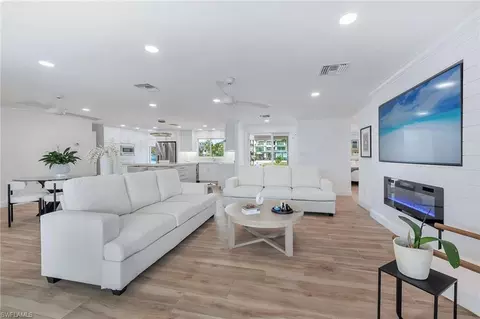 418 Germain Ave, Naples, FL 34108 photo 9
